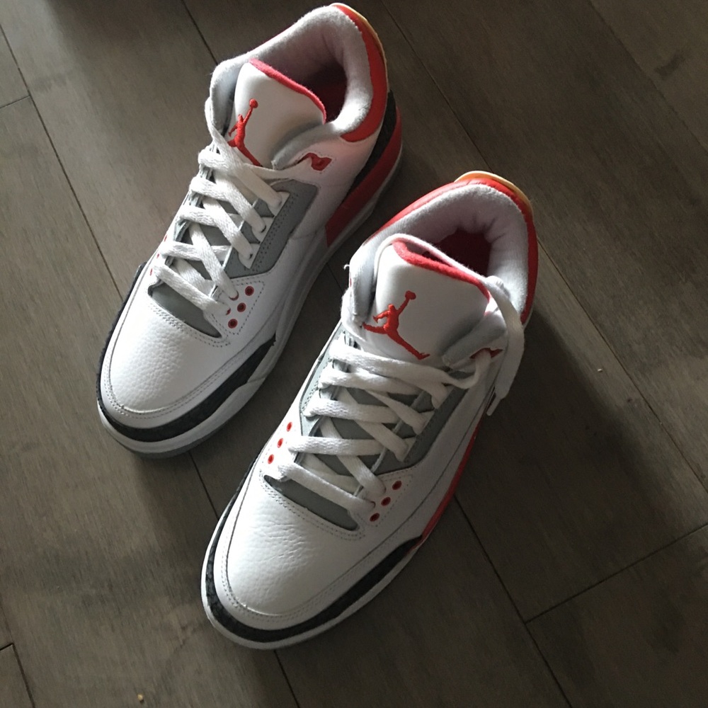 NEW Genuine New AIR JORDAN 3RETRO (2007 production) Sz 8 JUMPMAN23